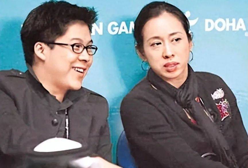 霍启刚妈妈二次净身出户离婚? | 八阕