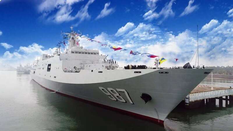 071登陆舰现身南海中菲对峙最前沿 | 八阕