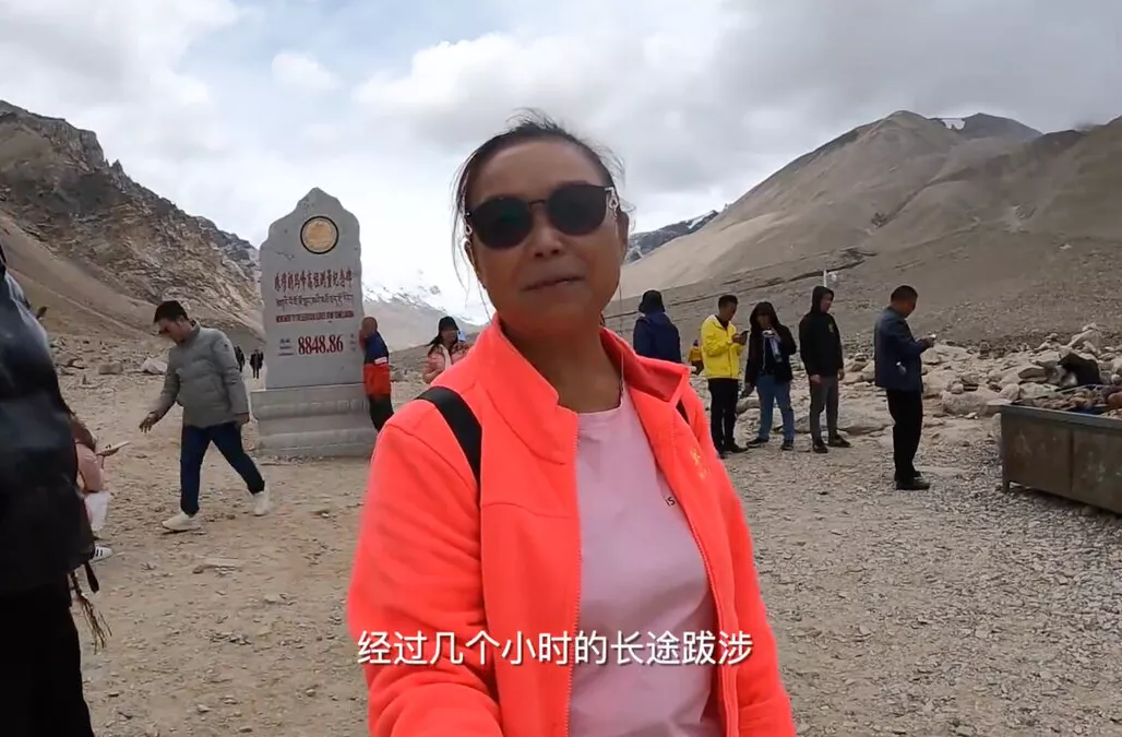 中国“自驾游阿姨”苏敏宣布离婚 | 八阕