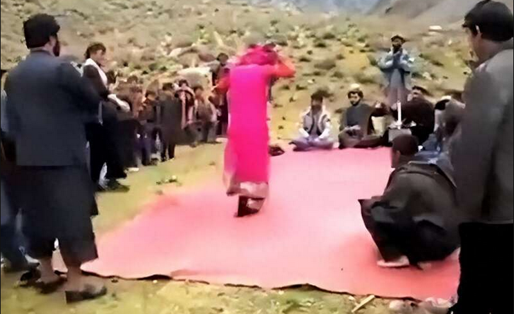 阿富汗男孩被迫穿女装跳舞、遭强暴